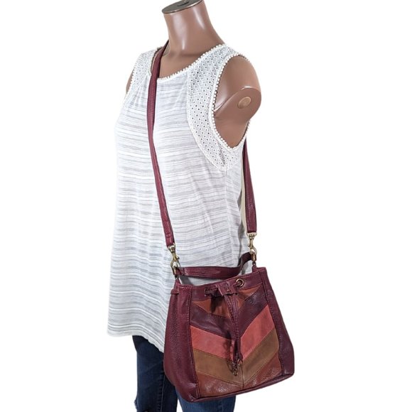 Chevron Faux Leather Convertible Cross Body Slouchy Hobo Shoulder Bag - Picture 2 of 15